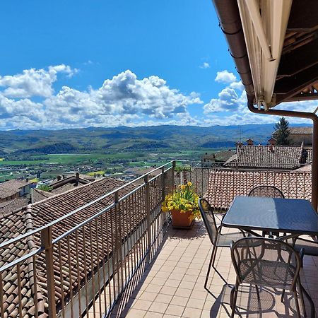 Apartamento Il Giardino Di Olivia Guarene Exterior foto