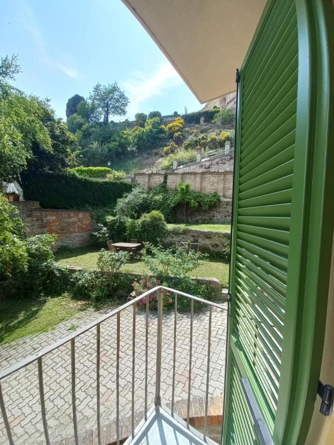 Apartamento Il Giardino Di Olivia Guarene Exterior foto