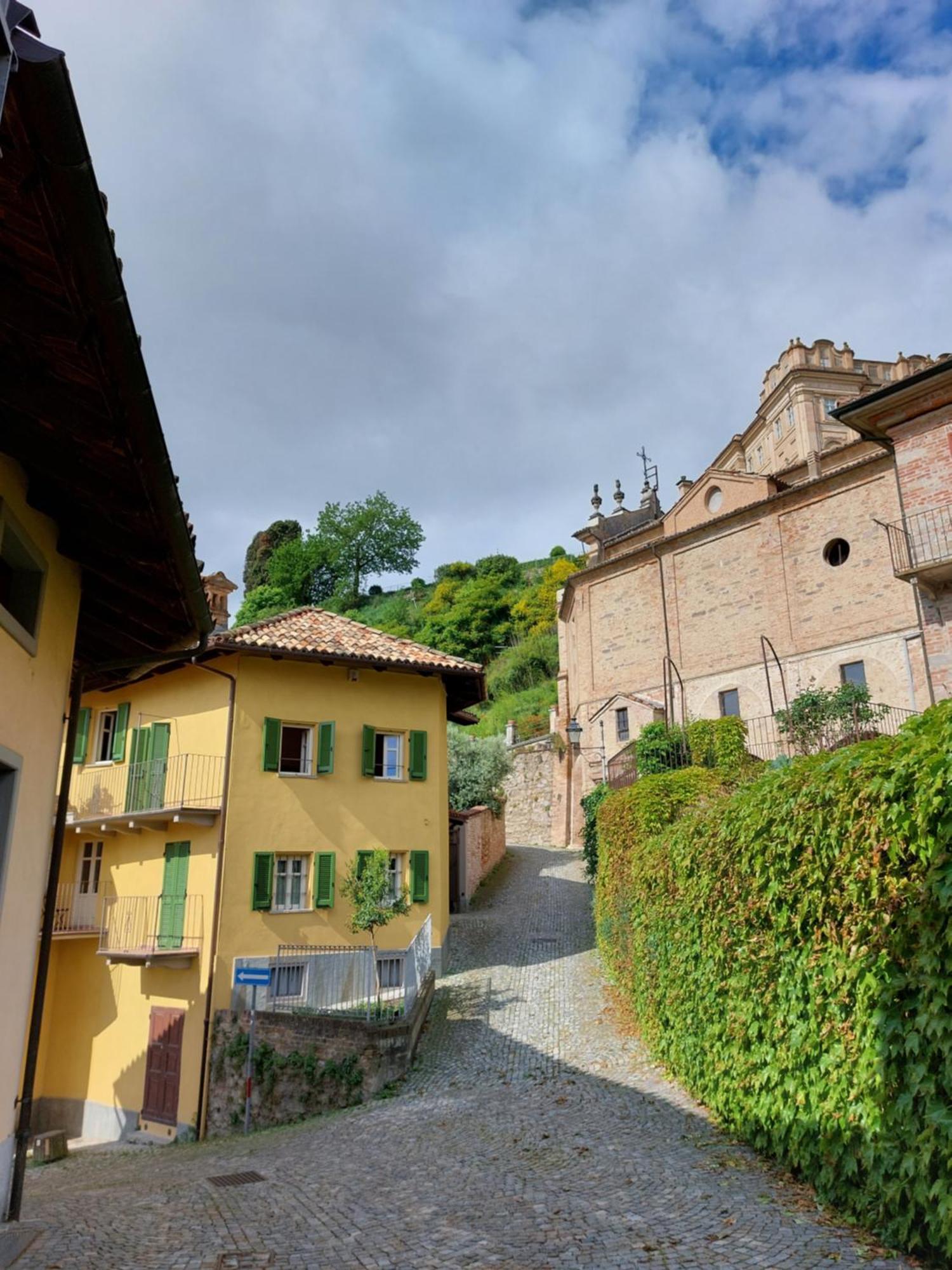 Apartamento Il Giardino Di Olivia Guarene Exterior foto